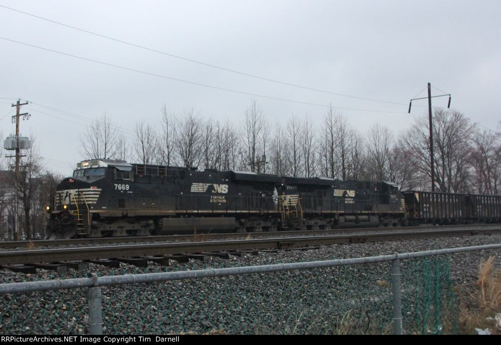 NS 7669 leads H82 west